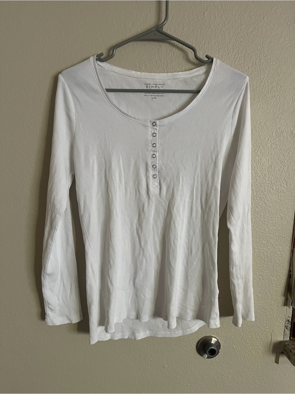 White simply styled Long-Sleeve Top
